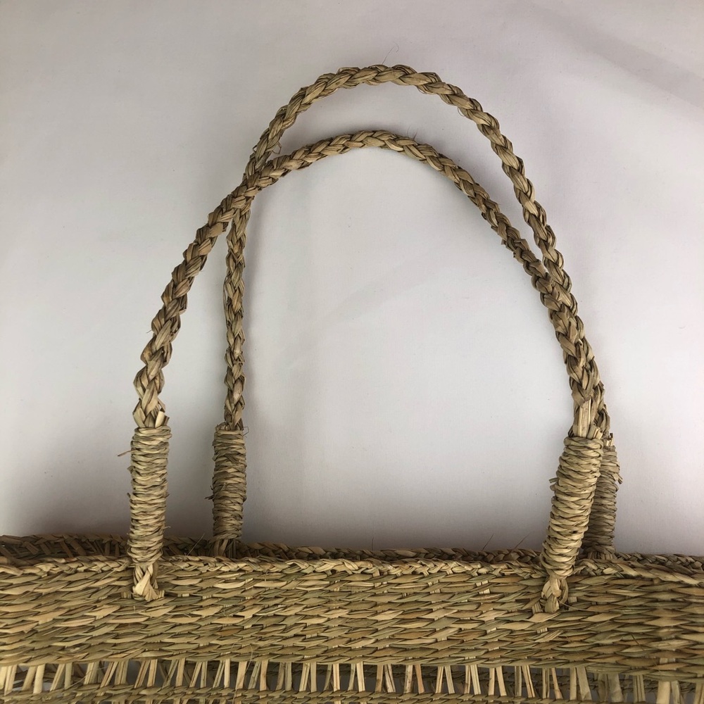 GlobeIn netted woven sea grass artisan tote - Picture 3 of 7